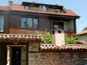 Гостиница Emona Guest House  Несебыр